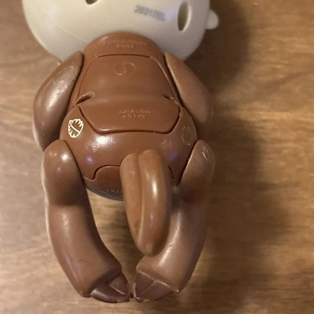 WowWee Fingerlings Kingsley Baby Sloth Brown Interactive Baby Pet Monkey Toy Fig